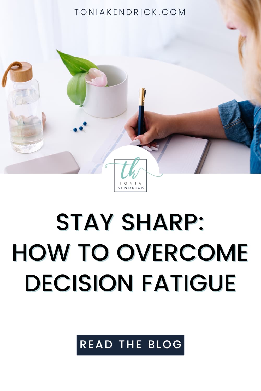 Solopreneur organizing tasks to overcome decision fatigue.